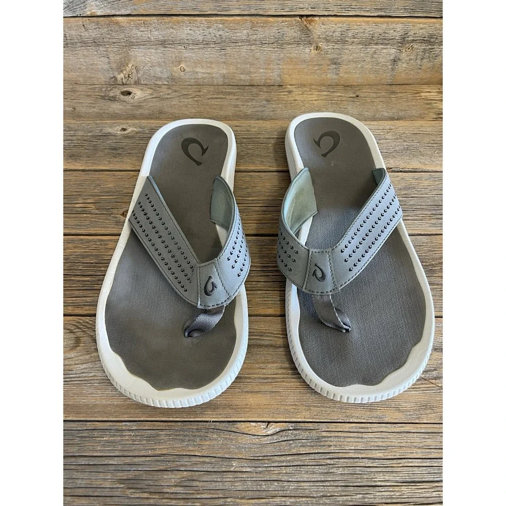 OluKai Gray and White Men's Flip Flops. Best flip flops ever!
